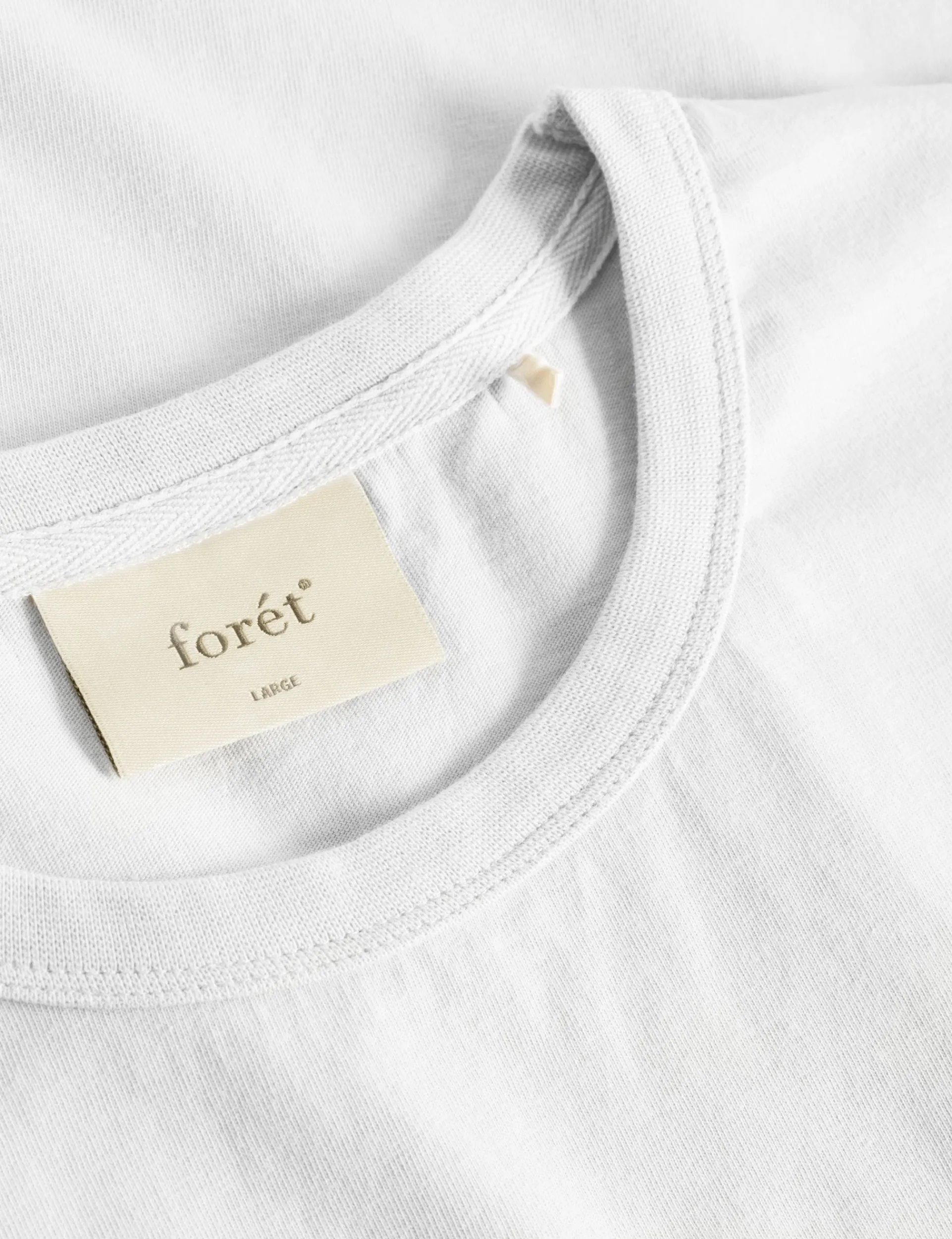Men Forét T-Shirts-Bass T-Shirt-White